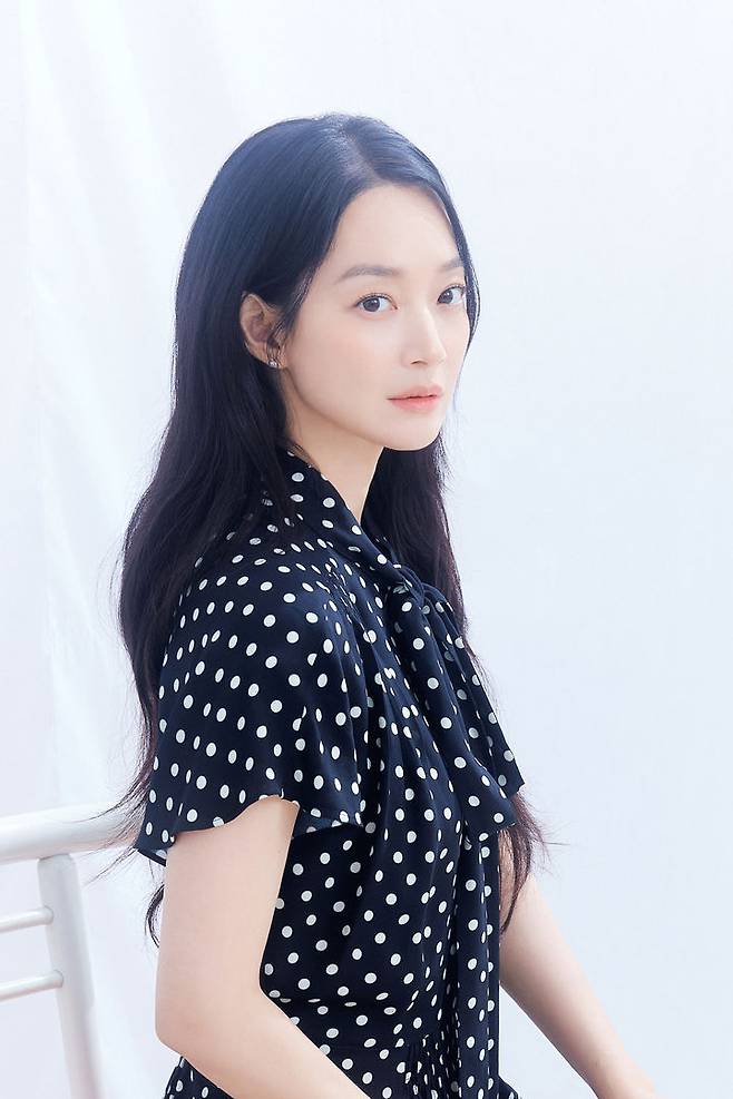 [서울=뉴시스] 배우 신민아 (사진= 소속사 에이엠엔터테인먼트 제공) 2026.06.19 *재판매 및 DB 금지