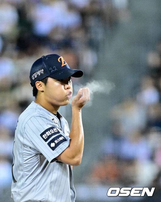 ‘계약금 5억’ 한화 괴물루키의 충격 몰락, 정우주는 왜 패전 처리조가 됐나…안타-볼넷-볼넷-적시타→ERA 8.34-2