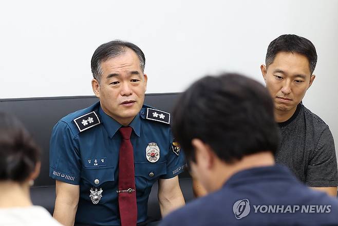 김종철 신임 경찰청장 직무대행 취재진 질문 답변