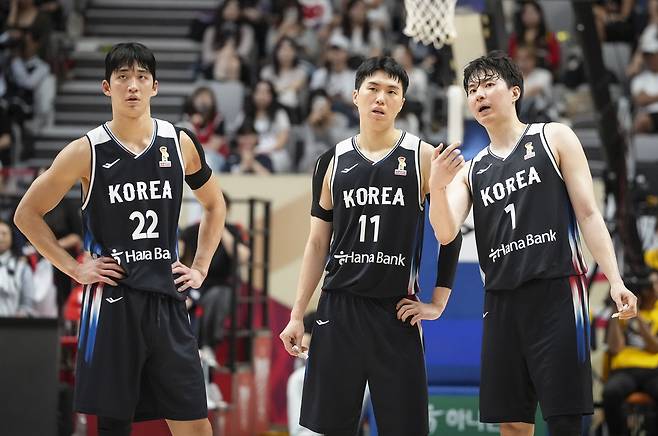 한국 남자농구 대표팀 여준석과 이우석, 이현중(좌측부터) [대한민국농구협회 제공. 재판매 및 DB 금지]