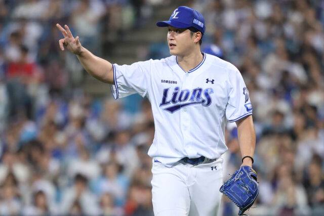 최원태가 9월 2일 대구 삼성 라이온즈파크에서 열린 롯데 자이언츠전 세리머니를 하고 있다./삼성 라이온즈 제공