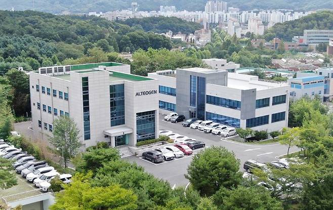 [서울=뉴시스] 알테오젠이 글로벌 제약사 노바티스와 라이선스 계약을 체결해 올해만 네 번째 기술수출을 기록하며 성과를 이어가는 가운데, 핵심 품목인 'ALT-B4'에 관심이 쏠린다. (사진=알테오젠 제공) 2026.09.03. photo@newsis.com *재판매 및 DB 금지