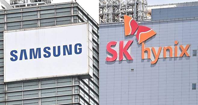 The headquarters of Samsung Electronics in Suwon (left) and SK hynix in Icheon, both in Gyeonggi Province (Newsis)