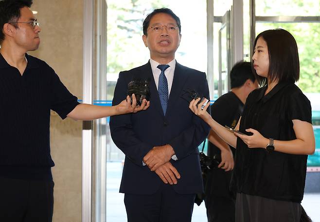 김승원 법무장관 후보자, 청문회 준비 사무실 첫 출근 / 사진=연합뉴스