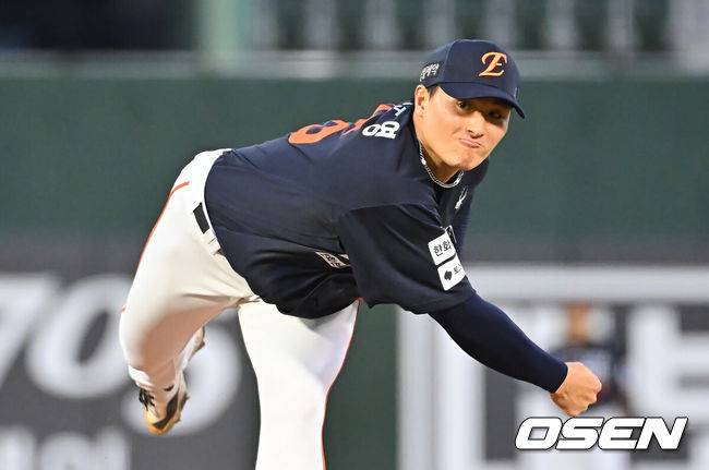 [OSEN=부산, 이석우 기자] 4일 부산 사직야구장에서 2026 신한 SOL KBO 리그 롯데 자이언츠와 한화 이글스의 경기가 열렸다. 홈팀 롯데는 김진욱이, 방문팀 한화는 박준영(96번)이 선발 출전했다. 한화 이글스 선발 투수 박준영이 역투하고 있다. 2026.09.04 / foto0307@osen.co.kr