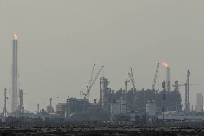 카타르 라스 라판 산업도시에 있는 카타르에너지의 액화천연가스(LNG) 생산시설. /로이터통신