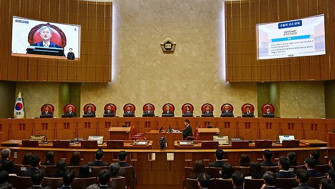 조희대 대법원장을 비롯한 대법관들이 2025년 5월1일 서울 서초구 대법원에서 더불어민주당 이재명 대선 후보의 공직선거법 위반 사건 상고심 선고를 위해 참석해 있다. ⓒ사진공동취재단