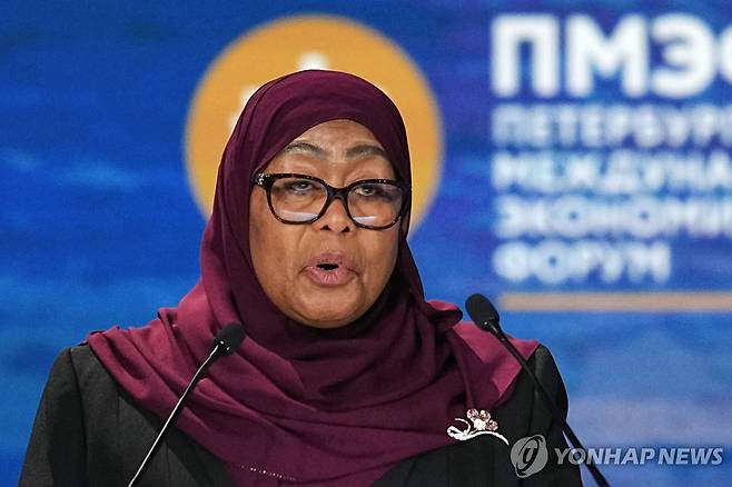 사미아 술루후 하산 탄자니아 대통령 [AP=연합뉴스 자료사진. 재판매 및 DB 금지]