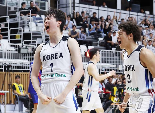4일 수원KT소닉붐아레나에서 열린 2026 남자농구 국가대표 평가전 한국과 필리핀의 경기에서 한국 이현중이 슛을 넣은 뒤 기뻐하고 있다. 2026.9.4 ⓒ 뉴스1 김영운 기자