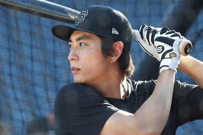 Sep 1, 2026; Pittsburgh, Pennsylvania, USA;  San Francisco Giants right fielder Jung Hoo Lee (51) in the batting cage before the game against the Pittsburgh Pirates  at PNC Park.  Mandatory Credit: Charles LeClaire-Imagn Images







<저작권자(c) 연합뉴스, 무단 전재-재배포, AI 학습 및 활용 금지>