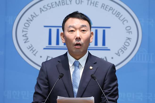 김용민 더불어민주당 의원이 8일 서울 여의도 국회 소통관에서 공소청 직제안 관련 기자회견을 하고 있다. 2026.9.8 뉴스1