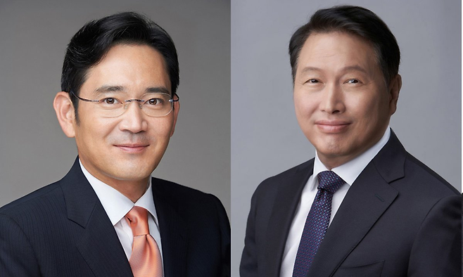 ▲이재용 삼성전자 회장(왼쪽)과 최태원 SK그룹 회장. 사진=각 사