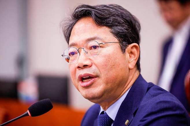 법무부 장관 후보자로 지명된 김승원 법제사법위원회 소위원장이 31일 서울 여의도 국회에서 열린 법사위 제438회 국회(임시회) 제1차 법안심사 제1소위원회에서 발언하고 있다. 뉴시스
