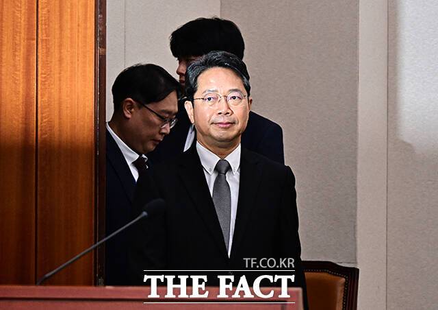 김승원 법무부 장관 후보자가 15일 오전 서울 여의도 국회에서 열린 인사청문회에 참석하고 있다. /국회=배정한 기자