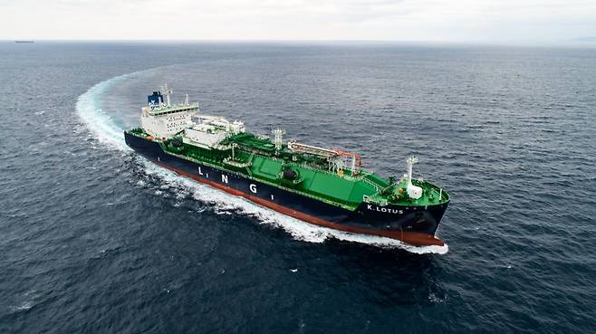 HD현대중공업이 건조해 인도한 1만8000㎥급 액화천연가스(LNG) 벙커링선의 시운전 모습. 사진=HD한국조선해양(009540) 제공