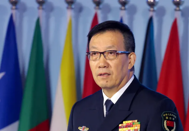둥쥔 중국 국방부장이 2025년 9월 18일 열린 베이징 샹산포럼 개막식 기조연설 하고 있다. 로이터연합뉴스