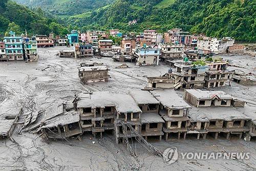 대홍수 휩쓴 네팔 누와코트 지역 [AFP=연합뉴스 자료사진. 재판매 및 DB 금지]