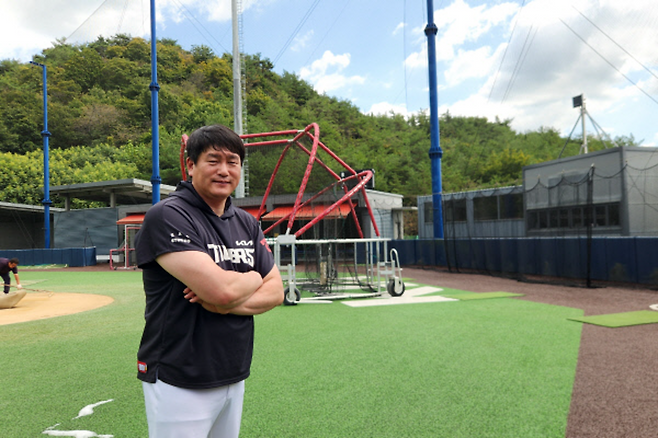 최근 함평 챌린저스 필드에서 만난 KIA 타이거즈 잔류군 타격 코치. 이정준 기자