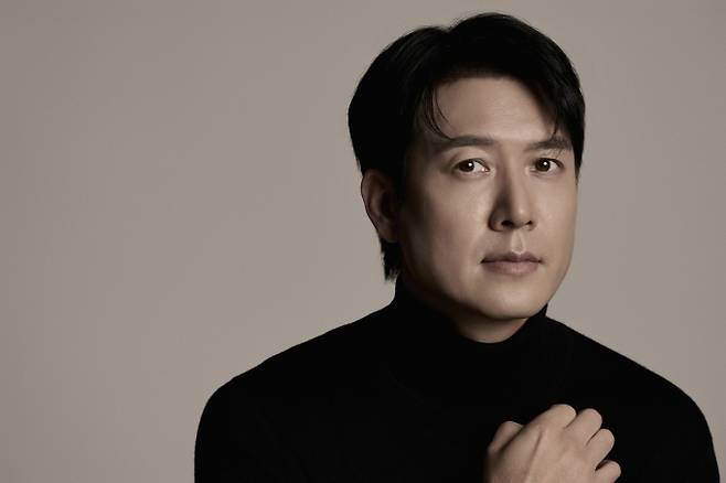 조현재, 새 프로필 공개… 여유로운 카리스마 (제공: 순이엔티)