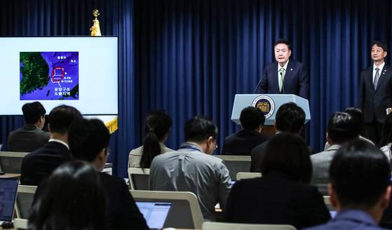 윤석열 전 대통령이 지난 2025년 2월 3일 서울 용산 대통령실청사에서 국정브리핑을 하고 있다. 김창길 기자
