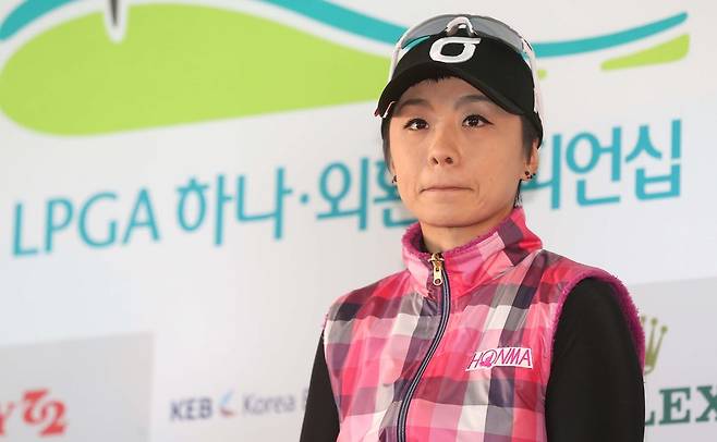 은퇴 기자회견하는 '슈퍼땅콩' 김미현 [연합뉴스 자료사진]