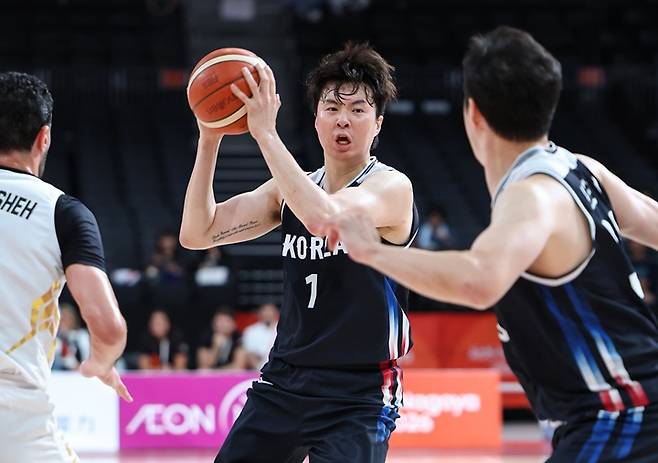 16일 일본 나고야 아이치 인터내셔널 아레나에서 열린 '2026 아이치·나고야 아시안게임' 남자 농구 8강 대한민국과 요르단의 경기, 대한민국 이현중이 공격을 시도하고 있다.(ⓒ뉴스1, 무단 전재-재배포 금지)
