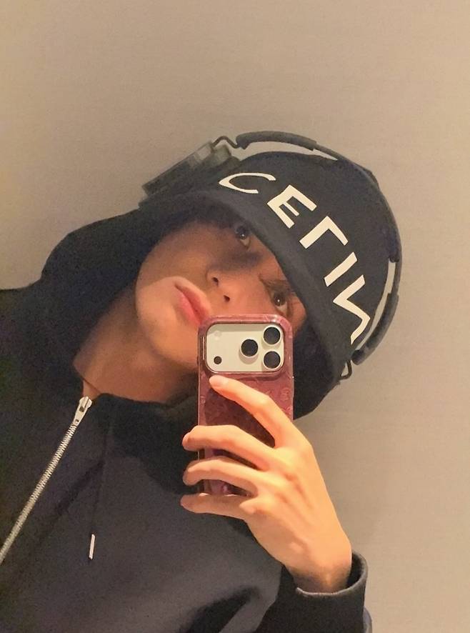 Foto = Instagram da V