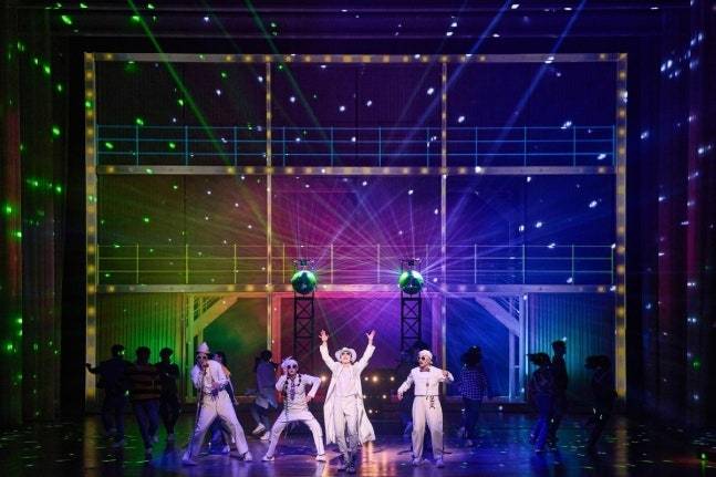 뮤지컬 ‘광화문연가’에서 ‘명우’의 동행자이자 신적인 존재로 나서는 ‘월하’는 인연을 관장하는 인연술사이자, 추억을 되감아 주는 기억 마스터다. 사진 | CJ ENM
