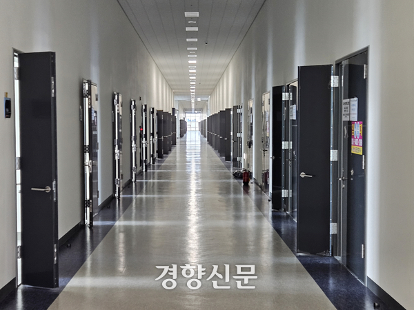 경기 평택시의 한 지식산업센터. 경향신문 자료사진