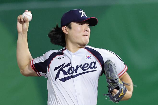 21일 일본 아이치현 오카자키 중앙종합공원야구장에서 열린 2026 아이치·나고야 아시안게임 야구 B조 조별리그 1차전 대한민국과 대만의 경기에서 1회초 대한민국 선발투수 곽빈이 역투하고 있다. 연합뉴스