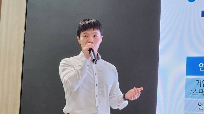 유희찬 KRX 한국거래소 기술기업상장부 심사역은 ‘IPO의 동향과 이해’를 주제로 기술특례상장의 절차와 실제 심사에서 확인하는 요소들을 짚었다. (사진=테크42)