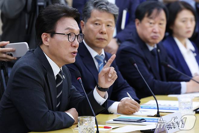 김민석 더불어민주당 대표가 21일 오전 경기 의정부시 경기도청 북부청사에서 열린 경기 예산정책협의회에서 모두발언을 하고 있다. 2026.9.21 ⓒ 뉴스1 오대일 기자