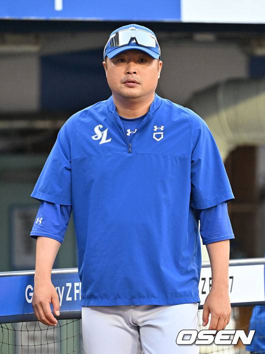 [OSEN=대구, 이석우 기자]  삼성 라이온즈 박한이 코치 036 2025.07.23 / foto0307@osen.co.kr
