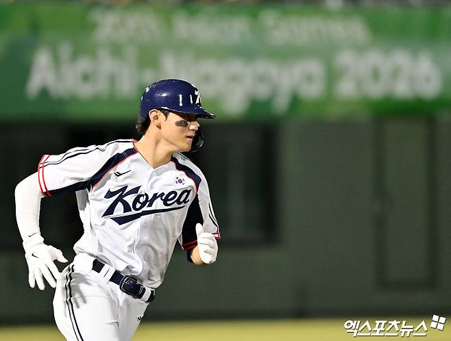 대한민국 야구 국가대표팀 내야수 김도영이 23일 일본 아이치현 오카자키 종합공원 야구장에서 열린 2026 아이치·나고야 아시안게임 조별리그 B조 3차전에서 안타를 기록했다. 사진 엑스포츠뉴스 DB