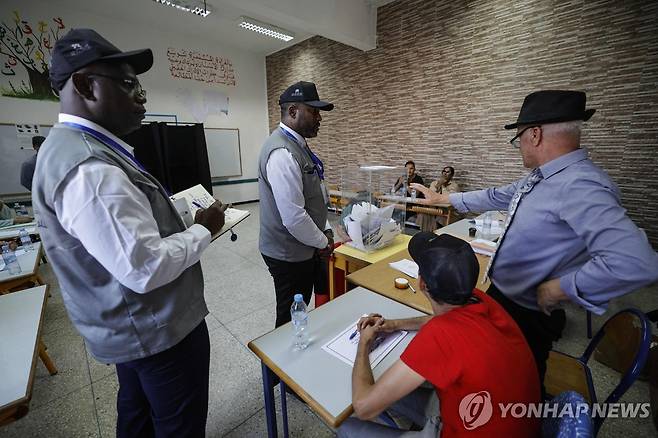 모로코 총선 투표소 모습 [AFP=연합뉴스. 재판매 및 DB 금지]