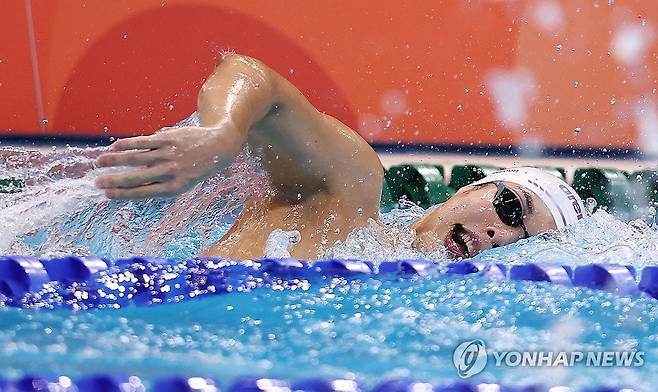 역영하는 이호준 (도쿄=연합뉴스) 윤동진 기자 = 25일 도쿄 아쿠아틱스 센터에서 열린 2026 아이치·나고야 아시안게임 수영 남자 400m 자유형 결승. 한국 이호준이 역영하고 있다. 2026.9.25 mon@yna.co.kr