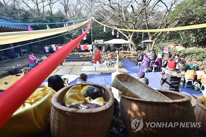 제주 송당리 본향당 '신과세제' [연합뉴스 자료 사진]
