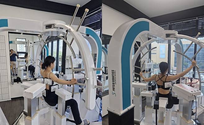 지난 7월 부산 해운대의 한 운동센터에서 곽모(25)씨가 피지오로보틱스의 3차원 CKC 척추재활 기술을 활용해 척추측만증 교정 운동을 실시하고 있다. [사진 피지오로보틱스]