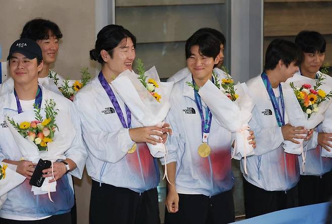 출처:연합뉴스 / AG 야구대표팀 선수단