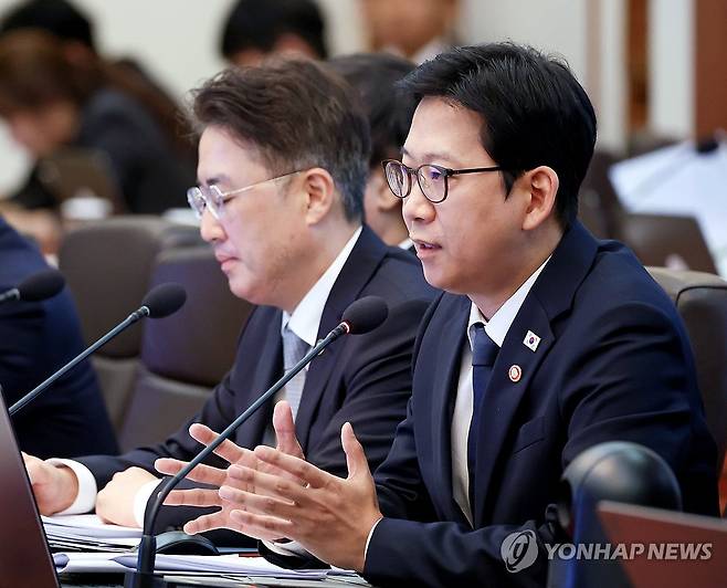 발언하는 배경훈 부총리 (서울=연합뉴스) 한상균 기자 = 배경훈 부총리 겸 과기정통부 장관이 29일 청와대에서 열린 이재명 대통령 주재 국무회의에서 발언하고 있다. 2026.9.29 [청와대통신사진기자단] xyz@yna.co.kr