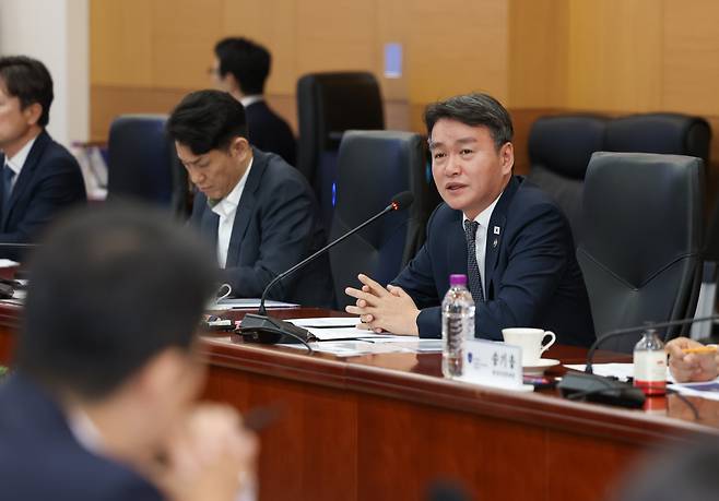 2일 서울세관에서 개최된 '원유 수입 다변화 지원 업계 간담회'에서 이종욱 관세청장이 발언하고 있다. /관세청 제공