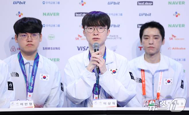 e스포츠 롤(리그오브레전드, LoL) 국가대표 '페이커' 이상혁이 3일 일본 라이브스 나고야에서 열린 2026 아이치·나고야 아시안게임 금메달리스트 기자회견에서 취재진 질문에 답하고 있다. 2026.10.3 ⓒ 뉴스1 안은나 기자