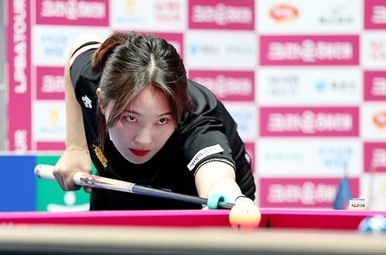 강지은은 애버리지 1.563을 앞세워 이지연2를 25:10으로 꺾었다. (사진=PBA)