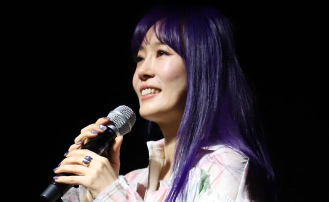 가수 이수영이 아들의 백혈병 진단으로 라디오 DJ 자리에서 잠시 물러난다./사진=머니투데이