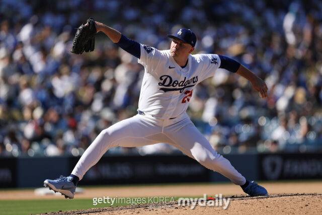 타릭 스쿠발이 10월 4일 NLDS 1차전 공을 던지고 있다./게티이미지코리아