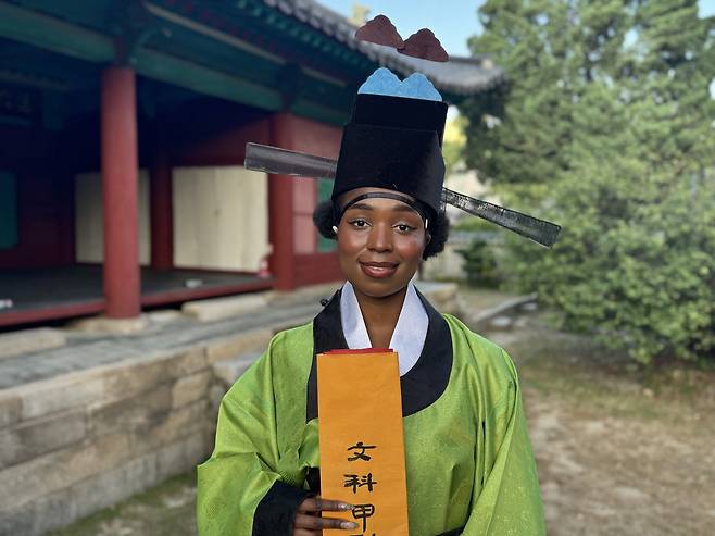 '제1회 재한 외국인 과거시험' 장원 차지한 탄자니아 엘로이 에세코 [촬영 고미혜]