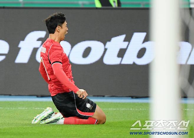 6일 오후 용인미르스타디움에서 열린 대한민국 축구대표팀과 우즈베키스탄의 친선경기. 손흥민이 프리킥 찬스에서 선제골을 넣은 후 환호하고 있다. 용인=정재근 기자 cjg@sportschosun.com/2026.10.6/