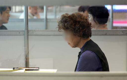 지난달 30일 구직자들이 서울 강서구 서울창업허브 엠플러스에서 열린 2026년 강서구 취업박람회에서 채용 상담을 받고 있다. 뉴시스