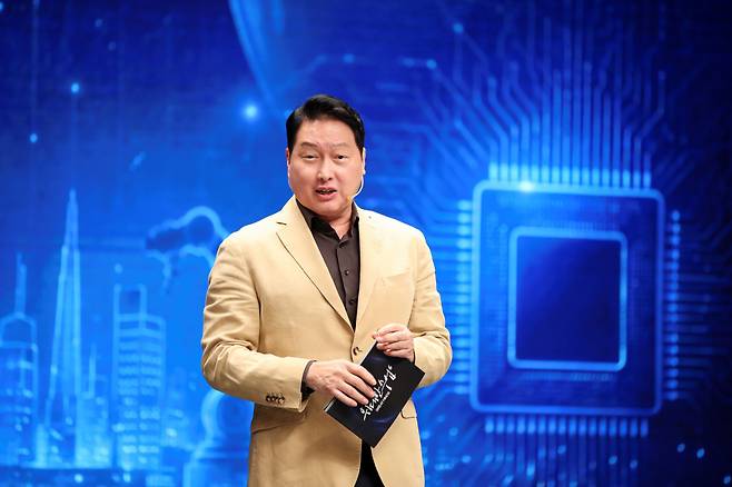 EBS '위대한 수업, 그레이트 마인즈' - 최태원 1강 사회문제를 경제가 해결할 수 있을까 관련 이미지(사진=EBS 공식 홈페이지)
