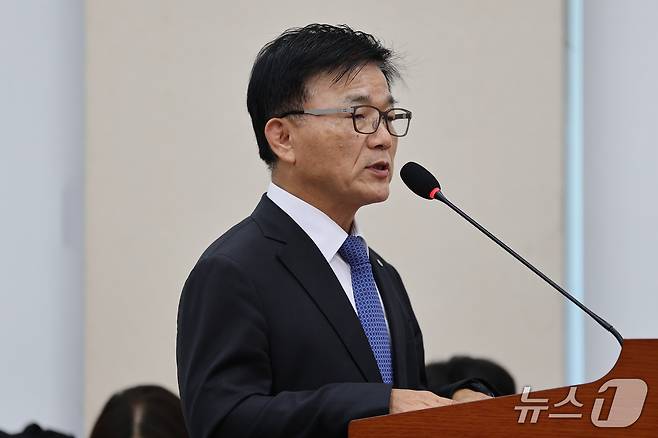 박상진 한국산업은행 회장이 8일 서울 여의도 국회에서 열린 정무위원회 국정감사에 출석해 업무보고 및 인사말을 하고 있다. 2026.10.8 ⓒ 뉴스1 김도우 기자